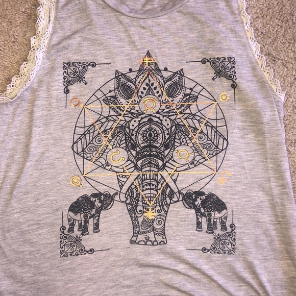 Maurice’s elephant lace tank size medium - Picture 2 of 6